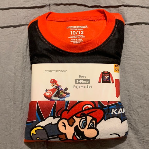 🚘 MarioKart 2-piece pajama set. Size 10/12 - Picture 1 of 5